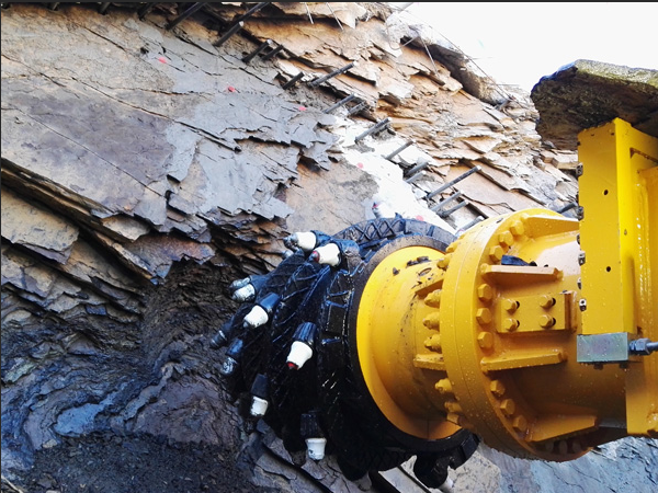 懸臂式掘進(jìn)機(jī)大量收購(gòu)