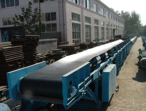 皮帶輸送機(jī)大量回收